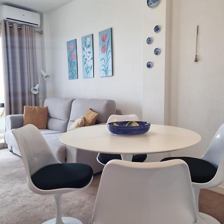 פואנגירולה One Bedroom 7Th Floor Apartment With Amazing Views מראה חיצוני תמונה