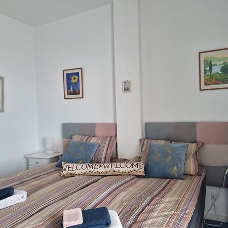 פואנגירולה One Bedroom 7Th Floor Apartment With Amazing Views מראה חיצוני תמונה