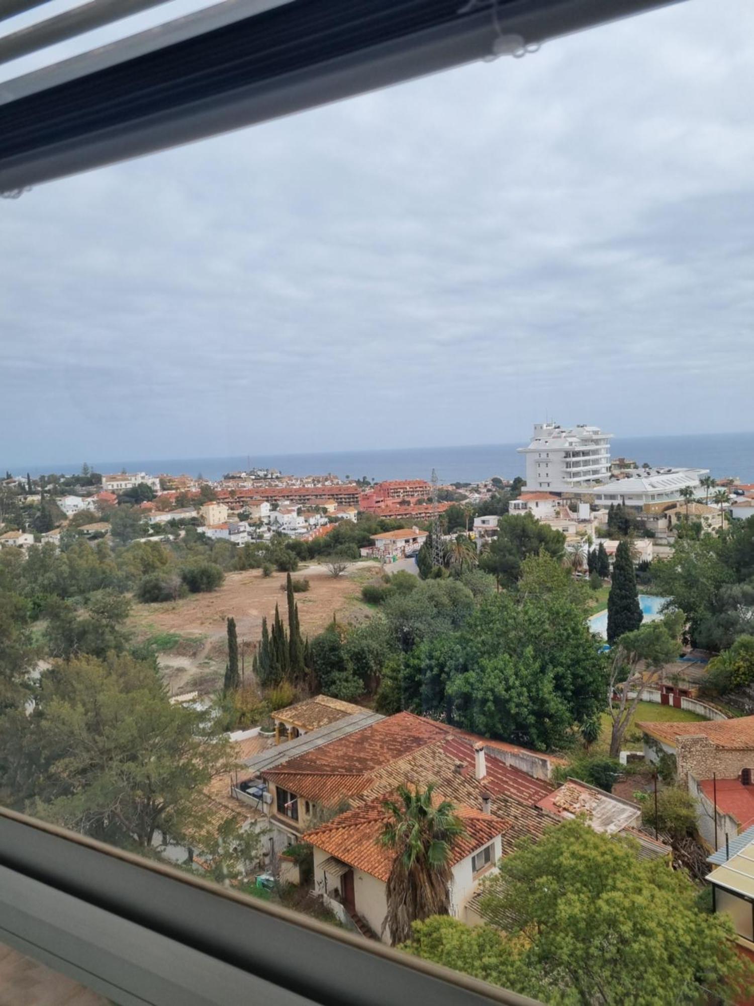 פואנגירולה One Bedroom 7Th Floor Apartment With Amazing Views מראה חיצוני תמונה